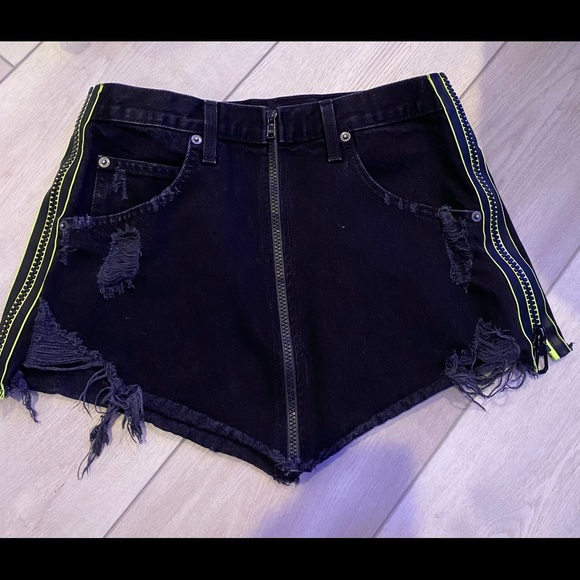 Carmar jean skirt - Picture 1 of 2